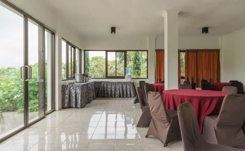 Сукарайя: RedDoorz Plus @ Megamendung Puncak Bogor 2