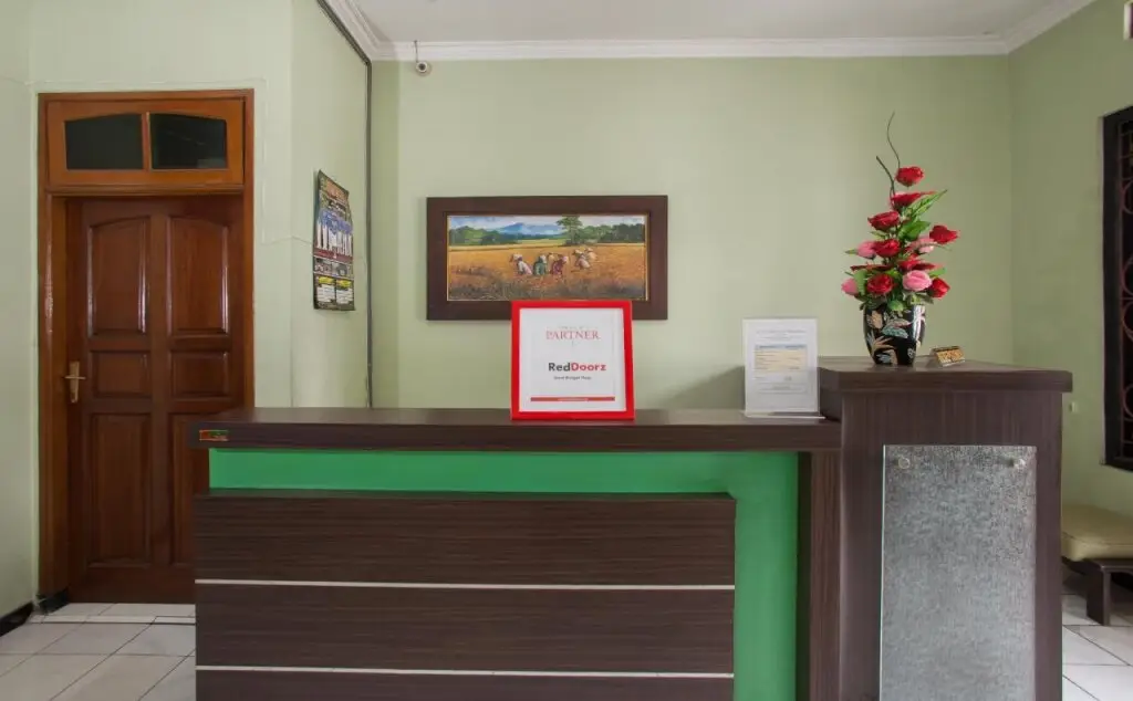 Маланг: Shafira Guesthouse By RedDoorz