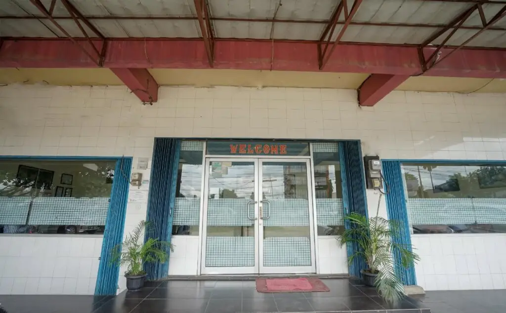 Hotel Central By OYO Rooms — фото 1