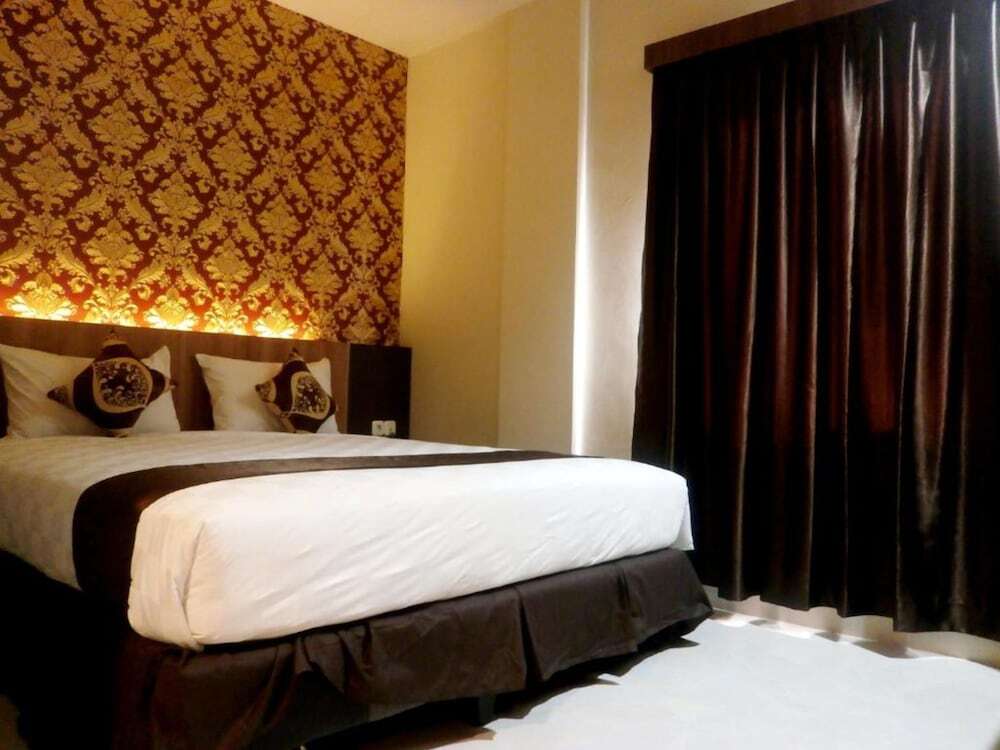 Макассар: D'Holiday Hotel