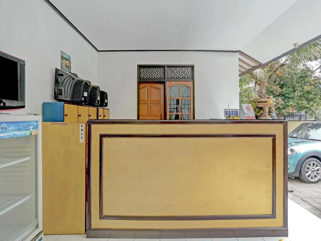 Негара: OYO 3096 Hotel Dewi Warsiki Near Gilimanuk Port