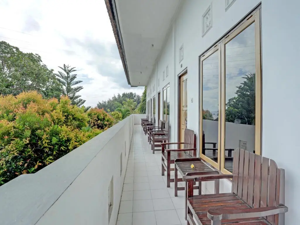 Негара: OYO 3096 Hotel Dewi Warsiki Near Gilimanuk Port