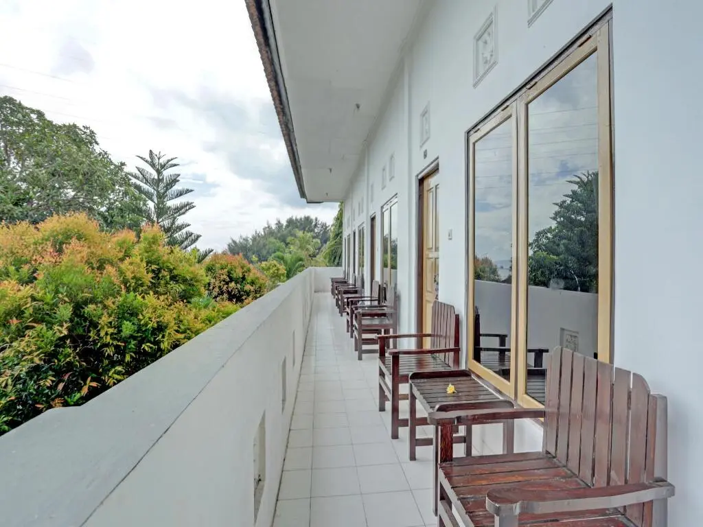 Негара: OYO 3096 Hotel Dewi Warsiki Near Gilimanuk Port
