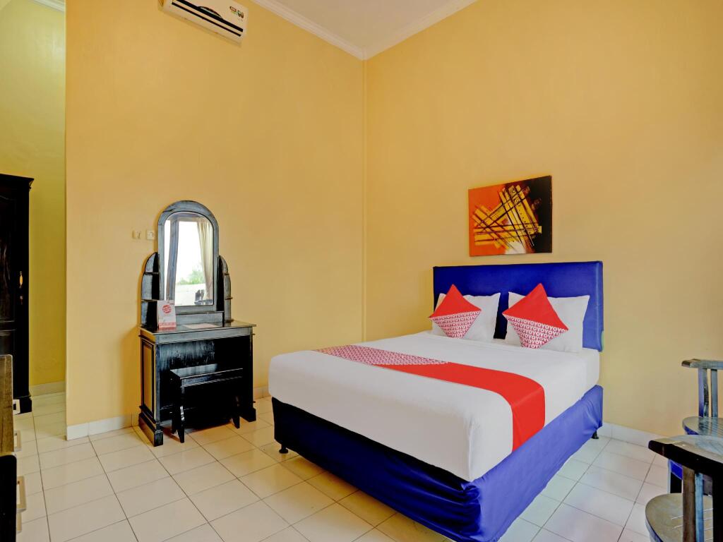 Негара: OYO 3096 Hotel Dewi Warsiki Near Gilimanuk Port