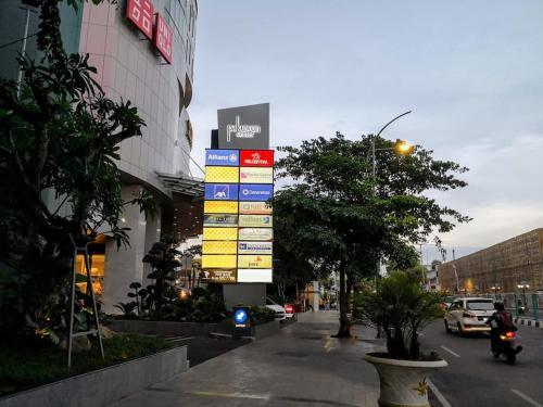 Сурабая: Luxury Penthouse The Peak Residence Surabaya