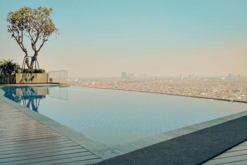 Сурабая: Luxury Penthouse The Peak Residence Surabaya