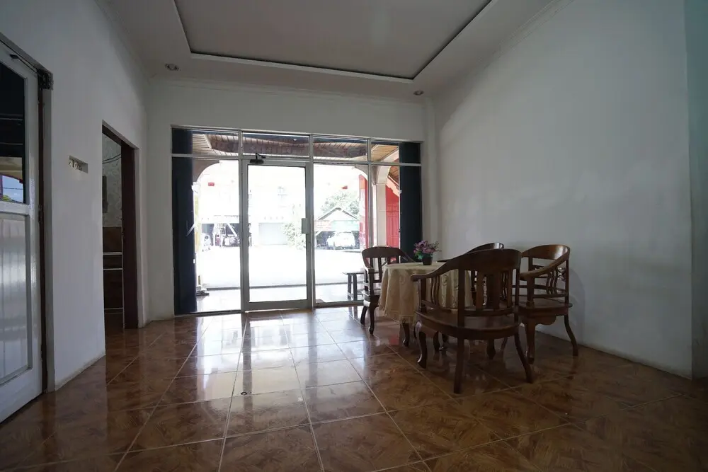 Лубуклингау: Hotel Silampari by OYO Rooms