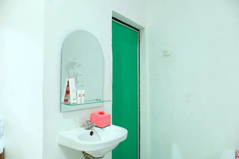 Белитунг: Guest House D'makmoer by OYO Rooms
