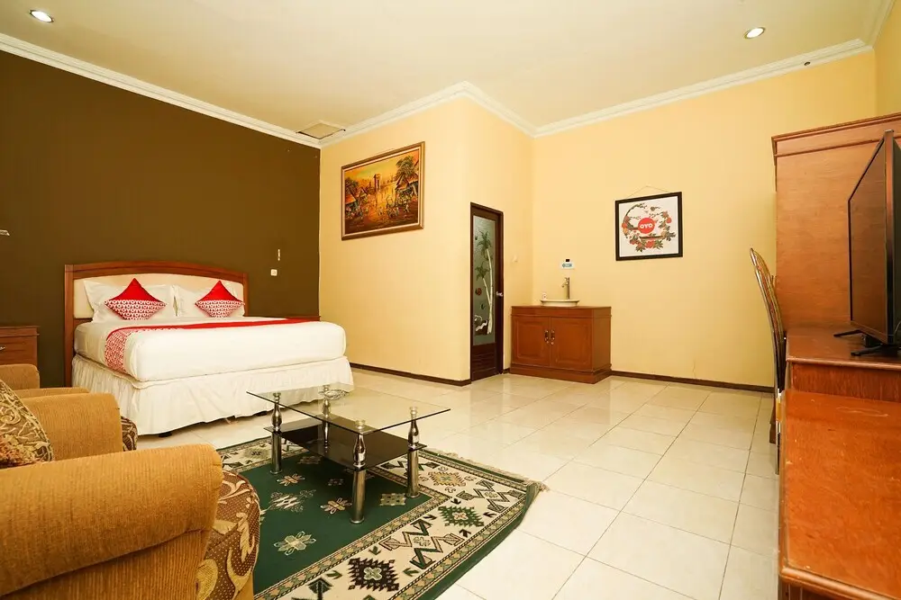 Проболинго: Kampoeng Kita Hotel by Oyo Rooms