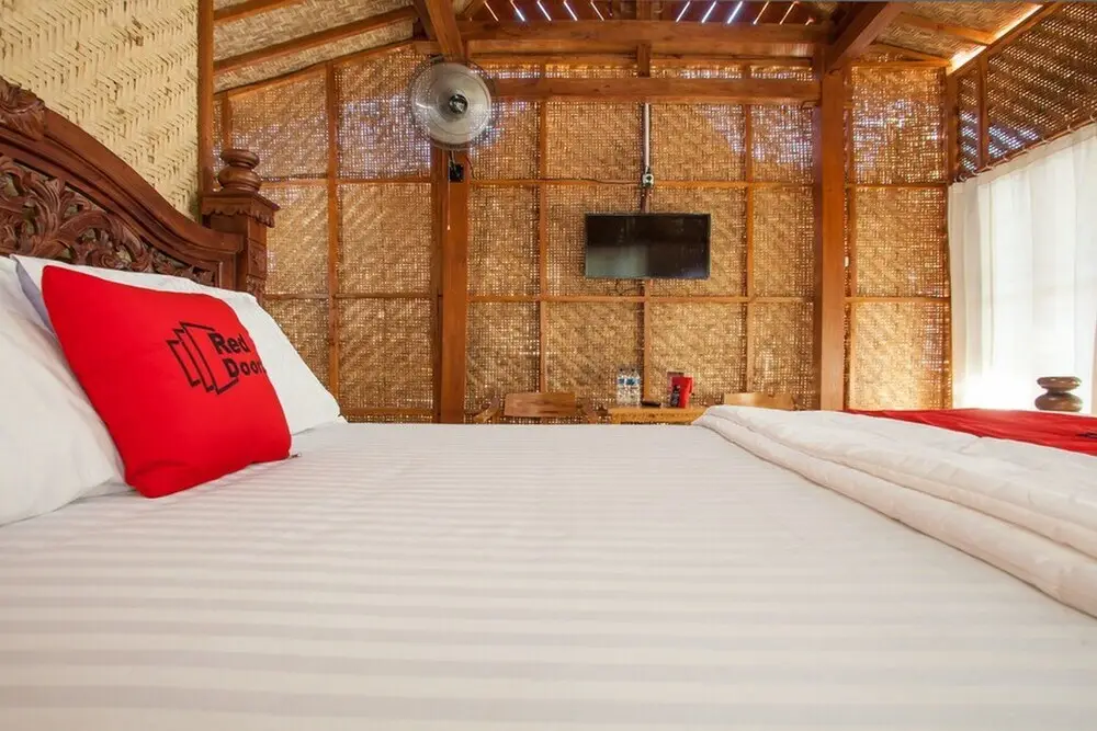 Баньюванги: RedDoorz Near Karangasem Train Station 2
