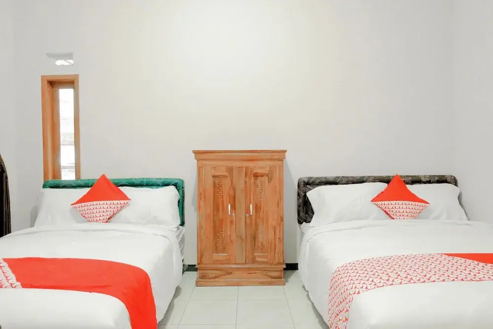 Бату: Queen Homestay by OYO Rooms