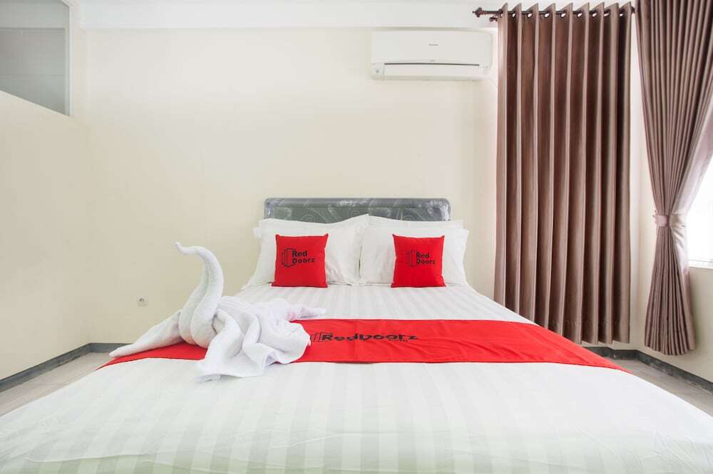 Бату: RedDoorz Near Museum Angkut Batu 2