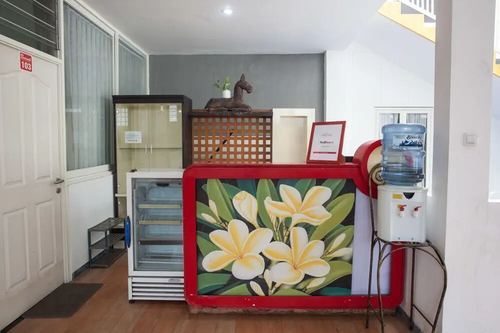 Бату: RedDoorz Near Museum Angkut Batu 2