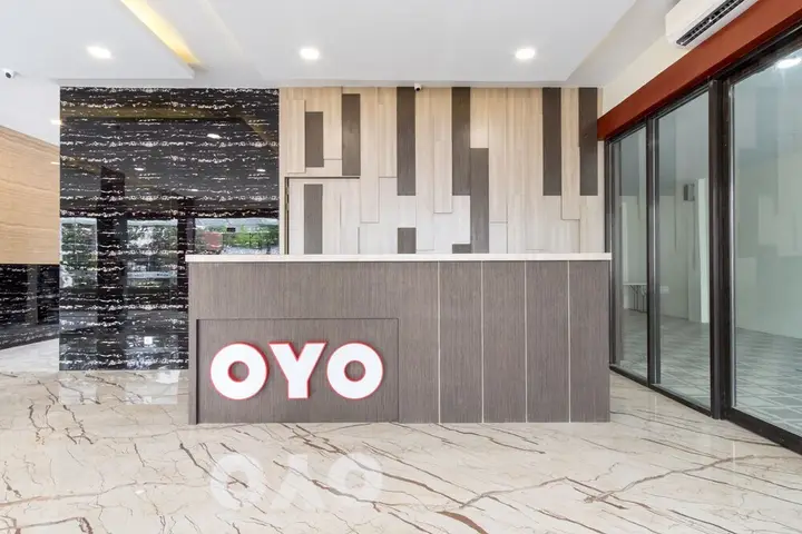 Медан: Merlion Hotel by Oyo Rooms