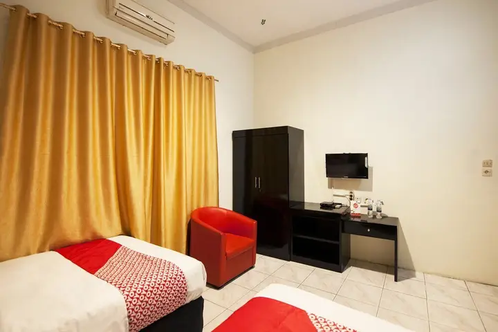 Медан: Hotel Paninda by OYO Rooms