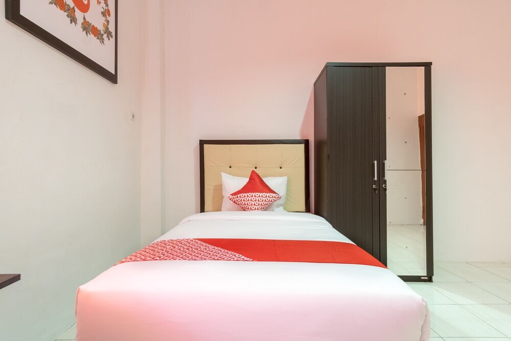 Медан: Bakti Homestay By OYO Rooms