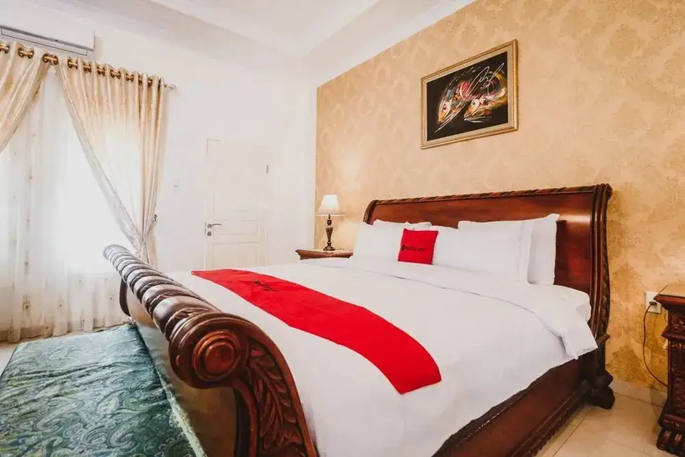 Медан: RedDoorz Plus Syariah @ Jalan Brigjend Katamso Medan