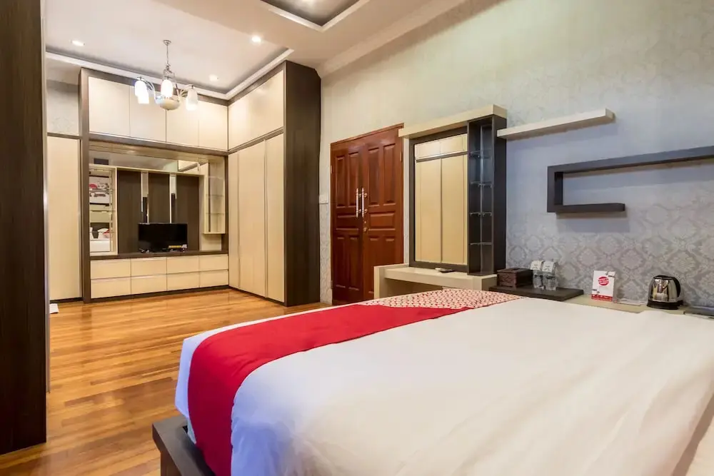 Медан: Naufal Guest House by OYO Rooms