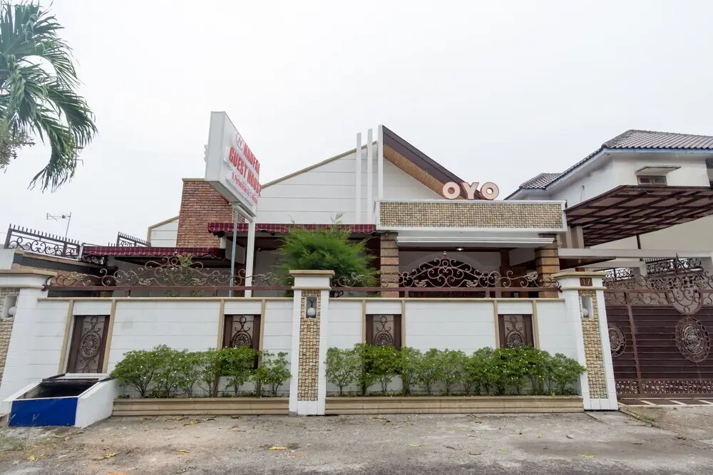 Медан: Naufal Guest House by OYO Rooms