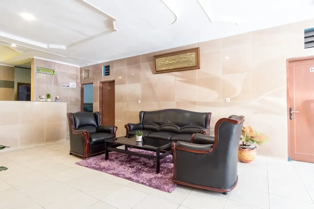 Медан: Gentala Hotel by OYO Rooms