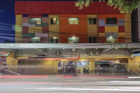 Hotel Divina By RedDoorz — фото 1