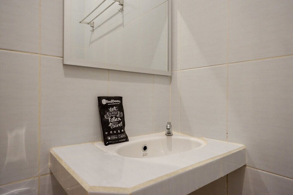 Макассар: Rumah Indah Eksekutif Home Stay by RedDoorz