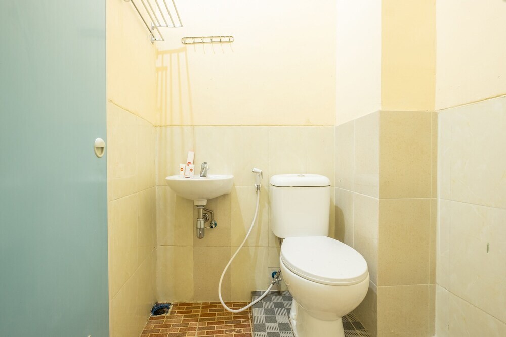 Караванг: Hotel Grand Liquid by Oyo Rooms