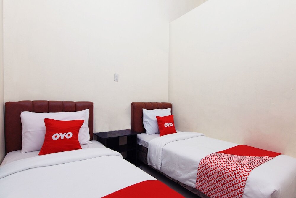 Берастаги: New Sejarah by OYO Rooms