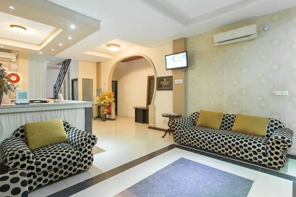 Баликпапан: Hotel Sejati by OYO Rooms