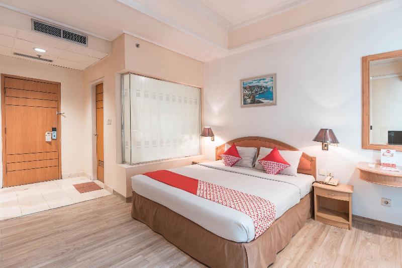 Джакарта: Hotel Bulevar by OYO Rooms