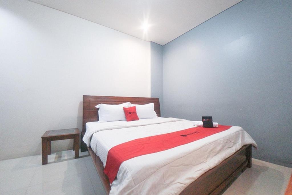 Джакарта: RedDoorz Plus near Green Pramuka Square Mall