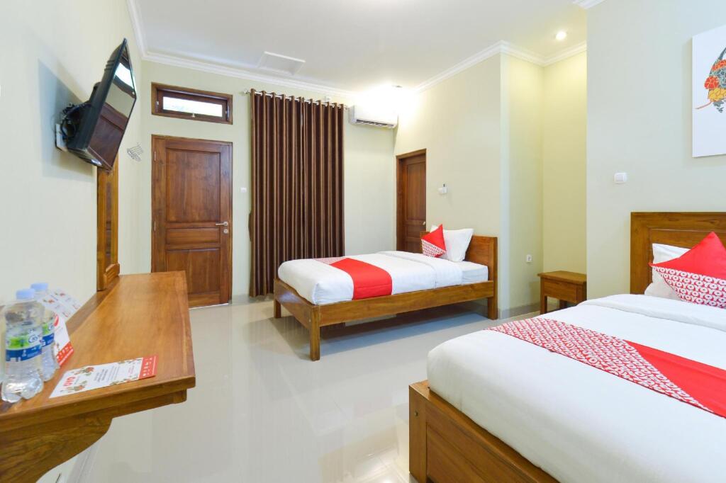 Батуретно: Joglo Manggisan Syariah by Oyo Rooms