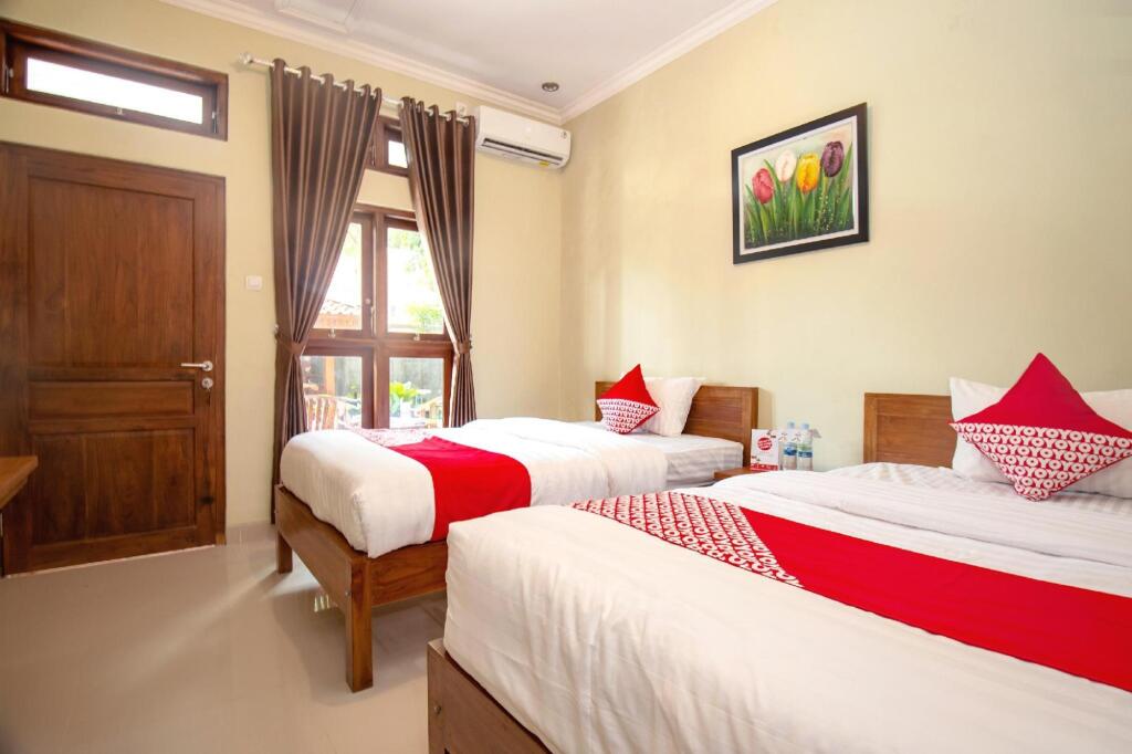 Батуретно: Joglo Manggisan Syariah by Oyo Rooms