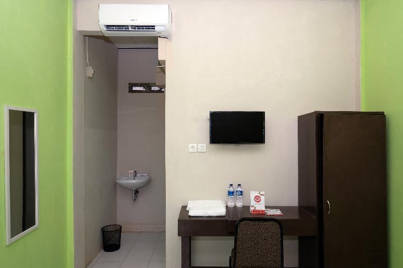 Джамби: Steze Kost By OYO Rooms