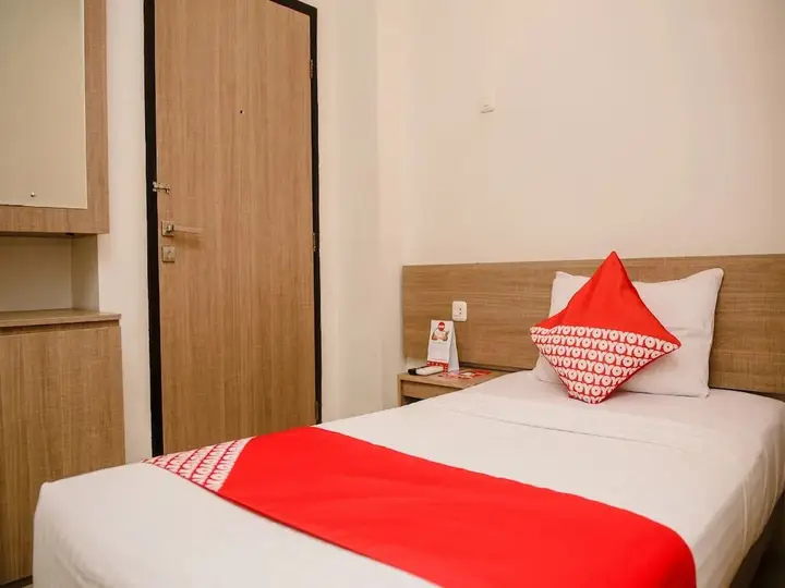 Палембанг: Sans Hotel Max To U Palembang