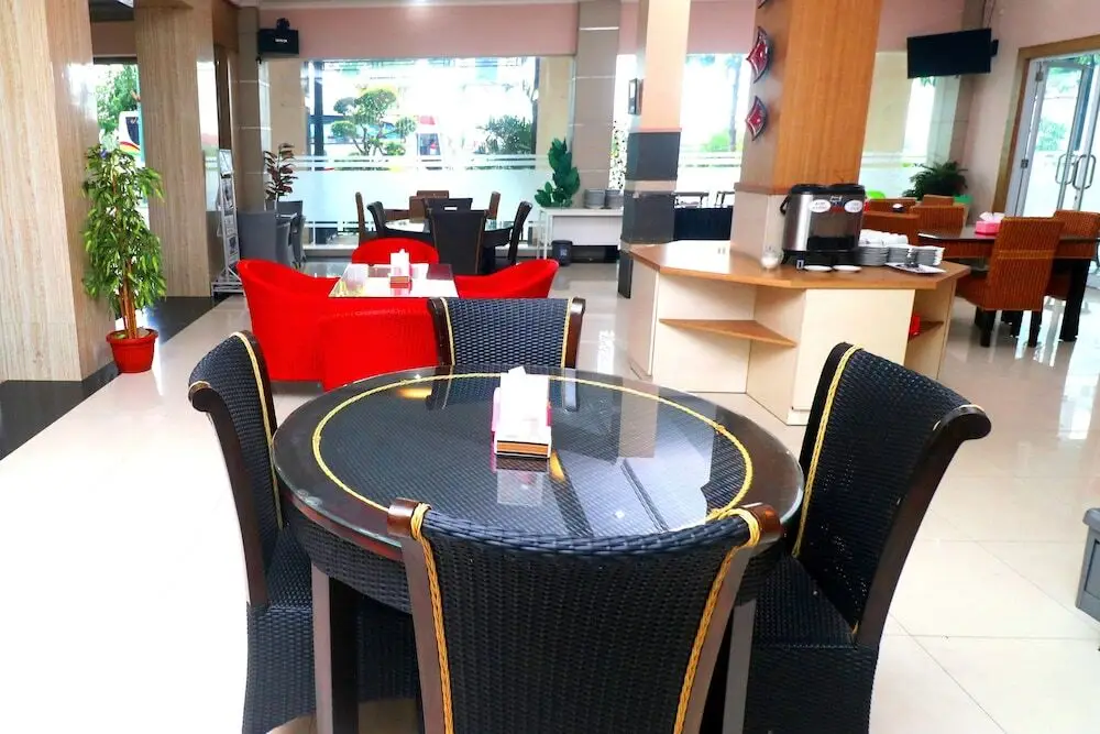 Суменеп: Musdalifah Hotel Resort