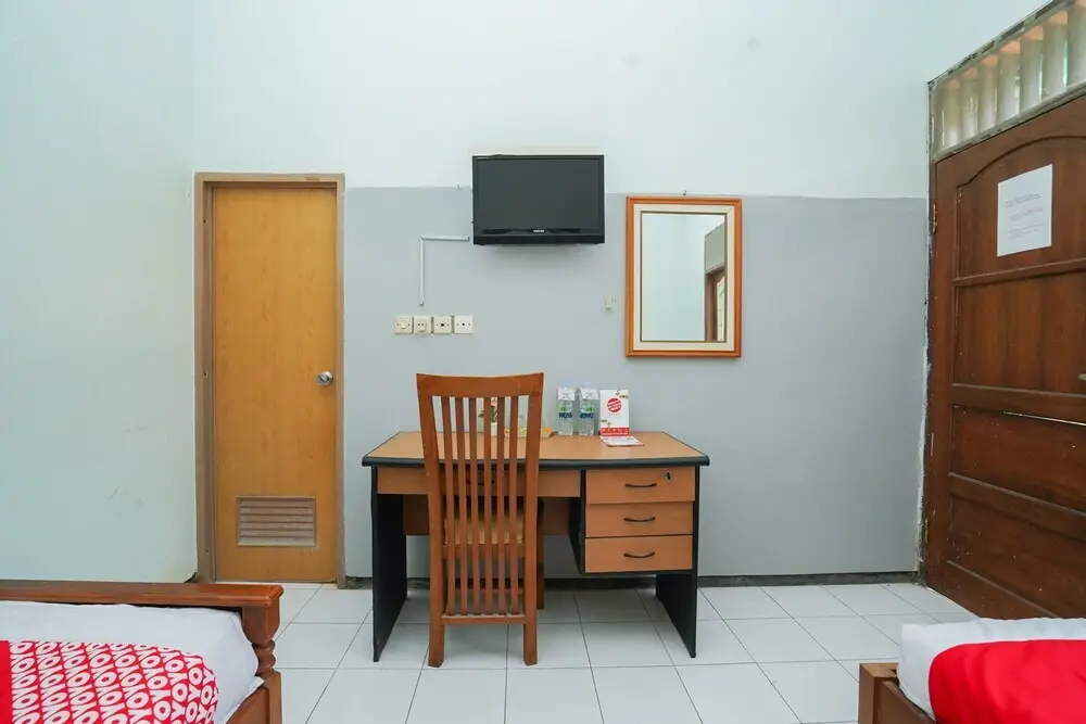 Тубан: RedDoorz Syariah @ Jalan Sunan Giri Tuban