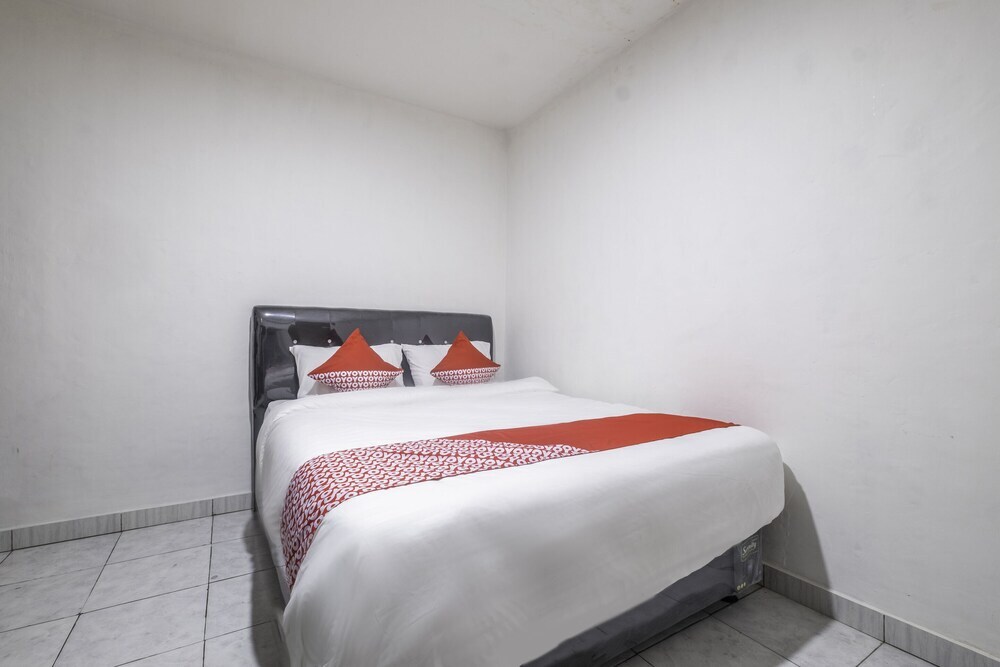 Караванг: Baladewa Residence Syariah by OYO Rooms