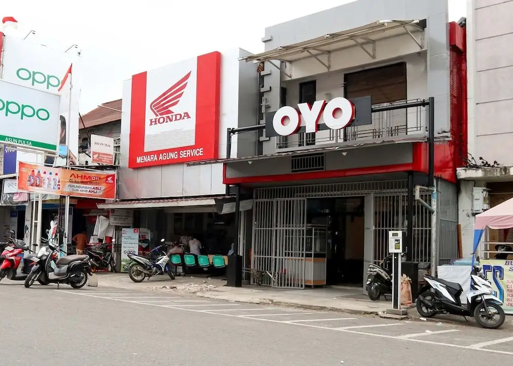 Паданг: Monalisa Residence And Cafe by OYO Rooms