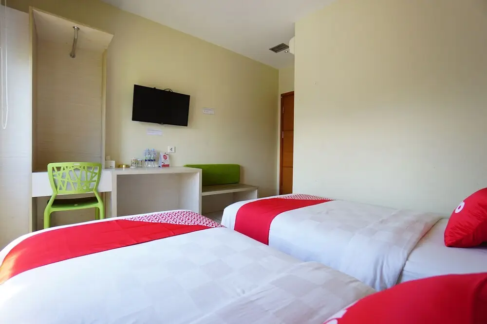 Манадо: Hotel D'kanaka Riverview by OYO Rooms