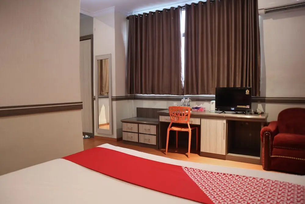 Пеканбару: Mona Plaza Hotel By OYO Rooms