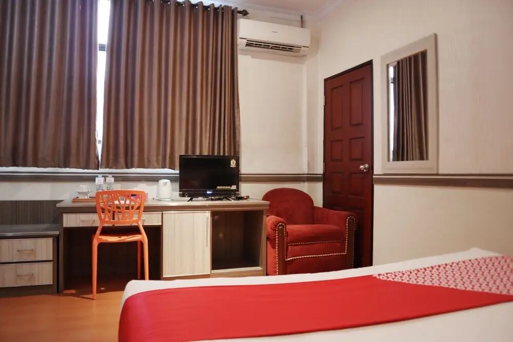 Пеканбару: Mona Plaza Hotel By OYO Rooms