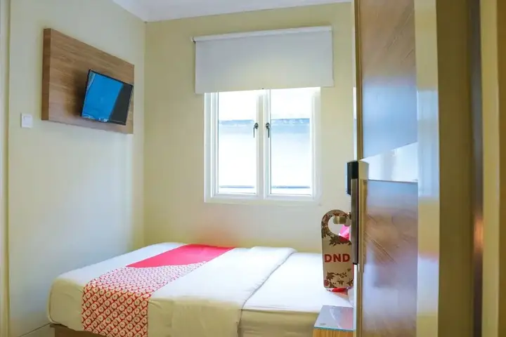 Амбон: Maleo Guest House by OYO Rooms