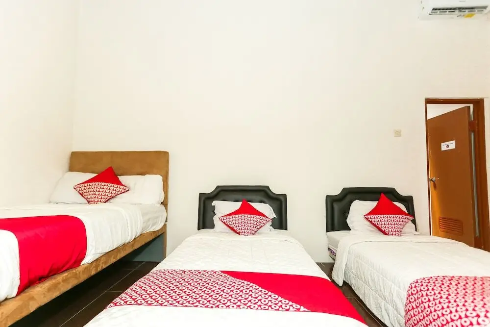 Баньюванги: Kampoeng Osing Syariah Guesthouse by OYO Rooms