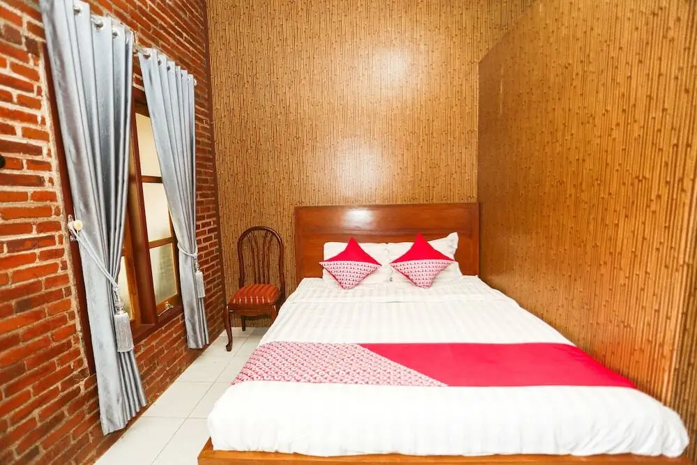 Баньюванги: Kampoeng Osing Syariah Guesthouse by OYO Rooms