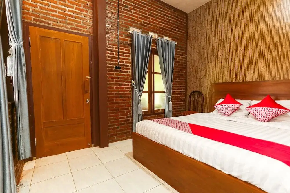 Баньюванги: Kampoeng Osing Syariah Guesthouse by OYO Rooms
