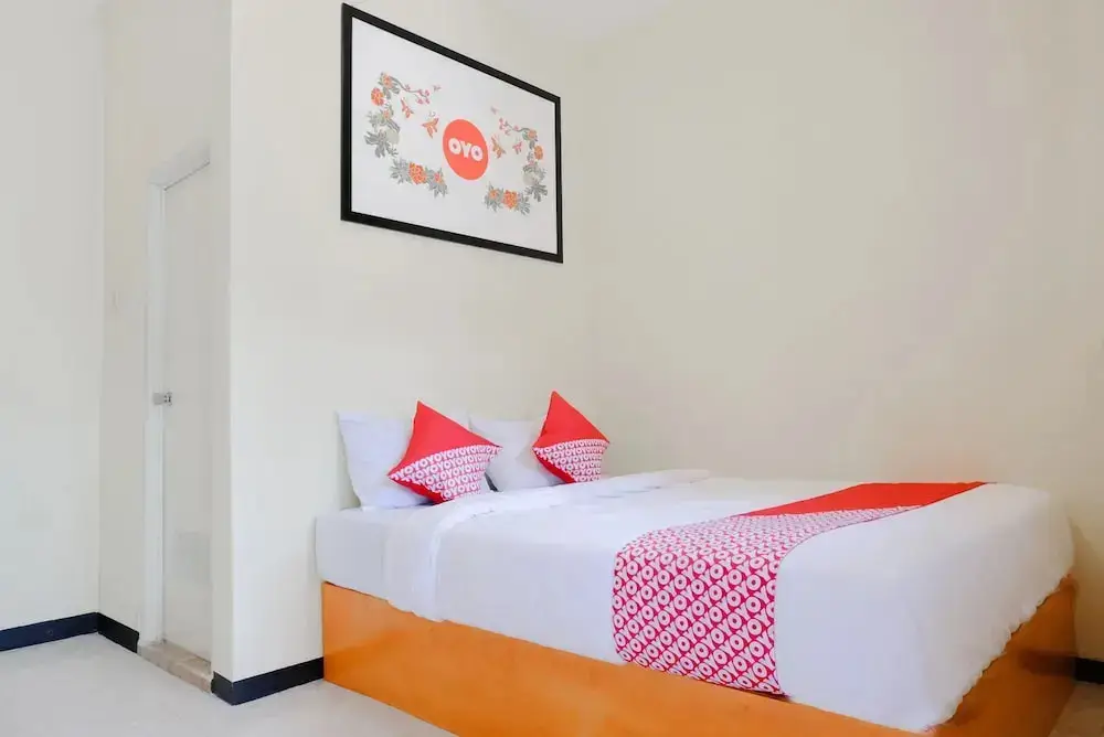 Бату: Lovina Inn by Oyo Rooms