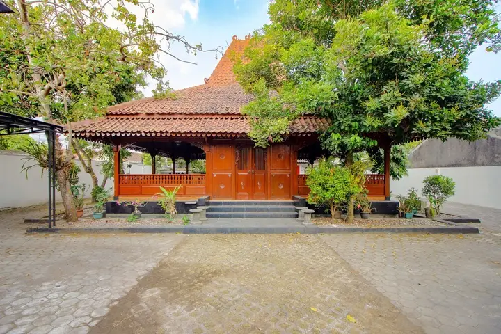 Депок: OYO 1473 Omah Tentrem Syariah
