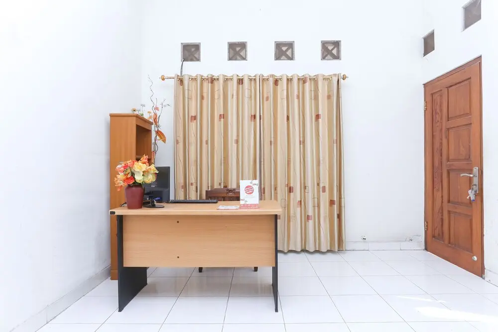 Джокьякарта: Dahlia Guesthouse by OYO Rooms
