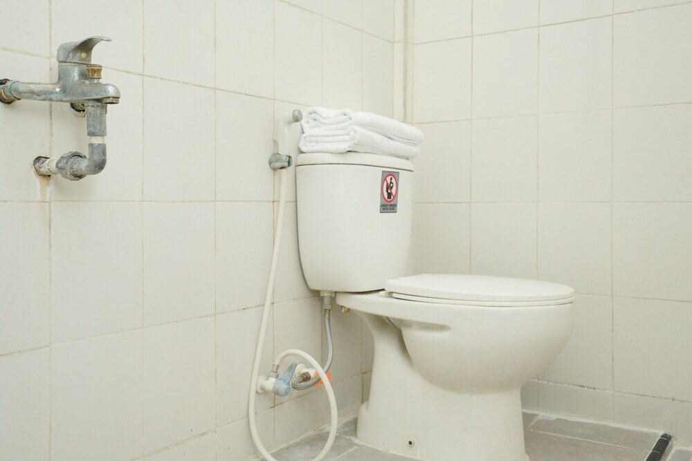 Проболинго: Female Guest House by OYO Rooms
